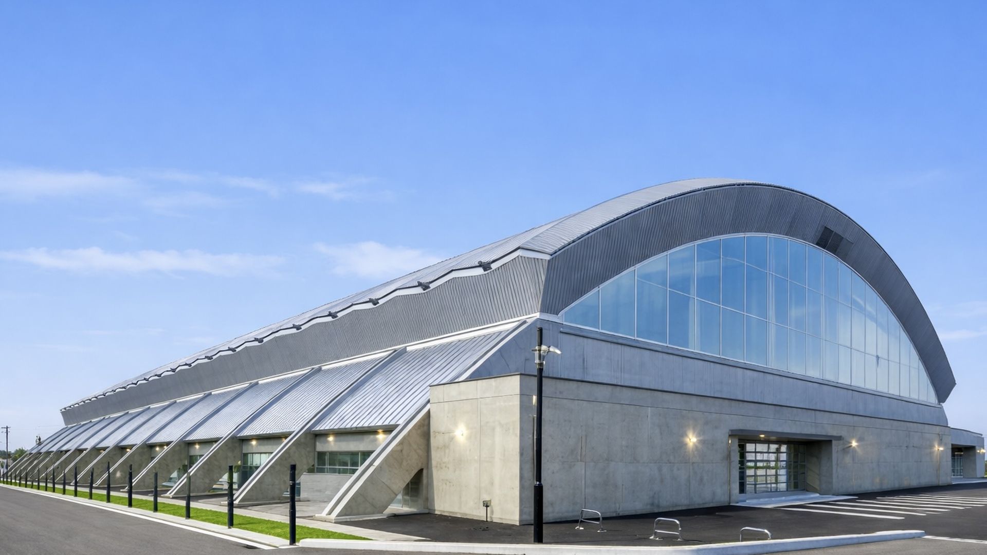 アイザック外観裏